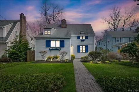 99 Ralph Ave, White Plains, NY 10606