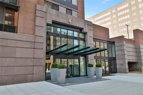 4 Martine Ave #520, White Plains, NY 10606
