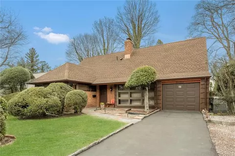 37 Yale Rd, Greenburgh, NY 10530
