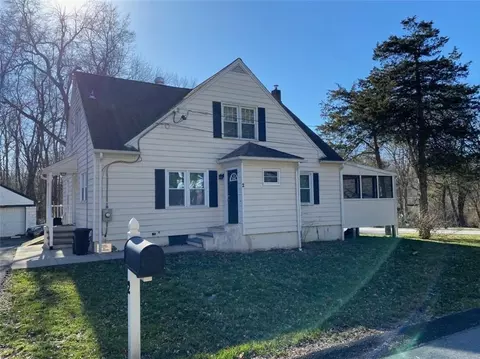 2 Plaza Rd, Wappinger, NY 12590