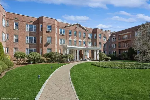 2 Overlook Rd #1D6, White Plains, NY 10605