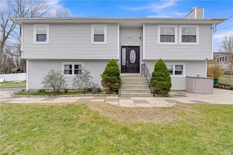 1553 E Main St, Yorktown, NY 10547