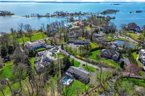 65 Premium Pt, New Rochelle, NY 10801