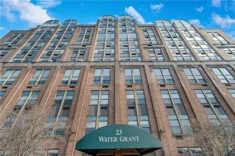 23 Water Grant St #1H, Yonkers, NY 10701