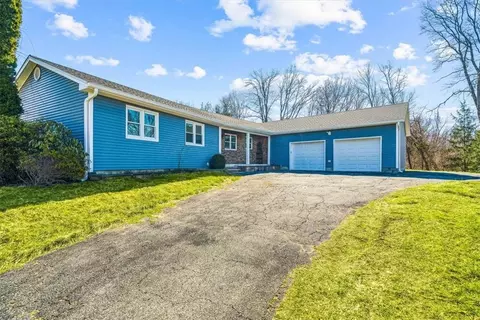21 Paddock Ln, Southeast, NY 10509