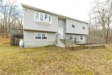 142 Mountain Rd, La Grange, NY 12569