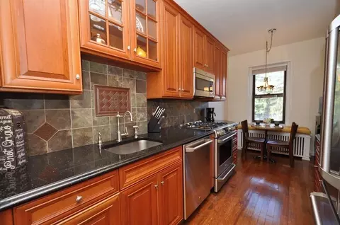 143 Garth Rd #3H, Scarsdale, NY 10583