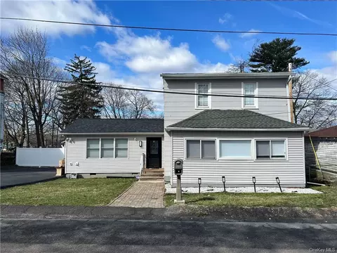 5 Hillcrest Pl, Newburgh, NY 12550