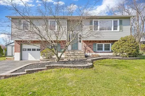 10 Jockey Hollow Dr, Clarkstown, NY 10954