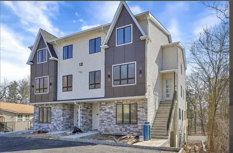 12 Augusta Ave #202, Ramapo, NY 10952