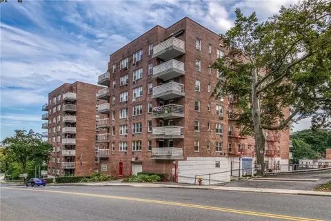 632 Palmer Rd #4E, Yonkers, NY 10701