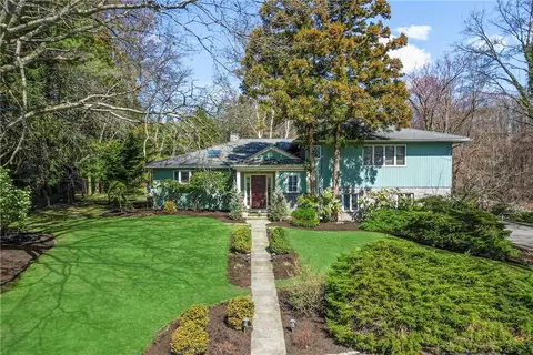 65 Barlow Ln, Rye, NY 10580