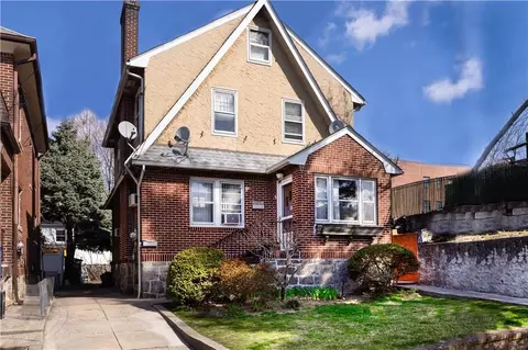 5 Harold Ct, New Rochelle, NY 10801
