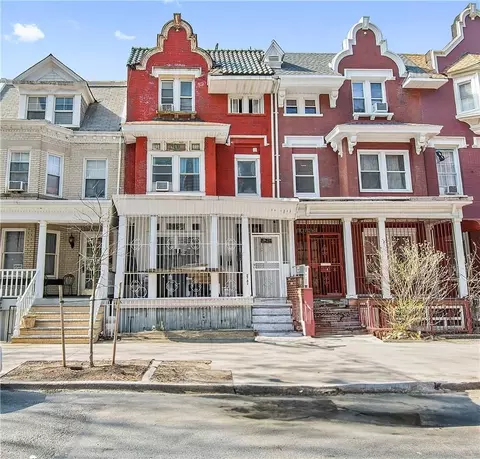 2761 Briggs Ave, New York, NY 10458
