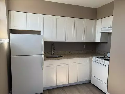 1725 Edison Ave #5B, New York, NY 10461