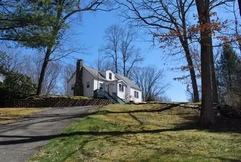 1761 Lakes Rd, Monroe, NY 10950