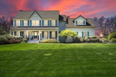 16 Windmill Ln, Warwick, NY 10990