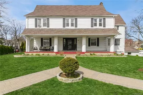 295 E Lincoln Ave, Mount Vernon, NY 10552