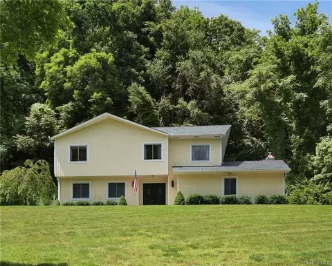 55 Hatfield Rd, Mahopac, NY 10541