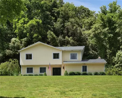 55 Hatfield Rd, Mahopac, NY 10541