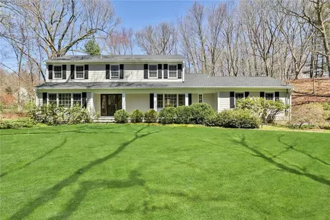 24 Brookwood Rd, Bedford, NY 10506