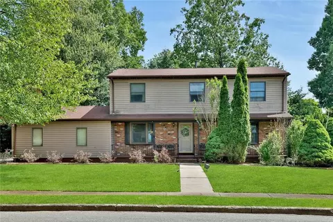26 Renie Ln, Orangetown, NY 10913