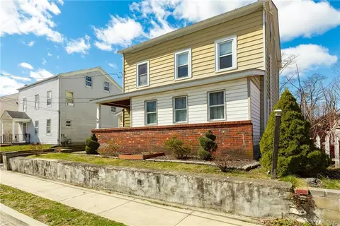 33 Mill St, Wappinger, NY 12590