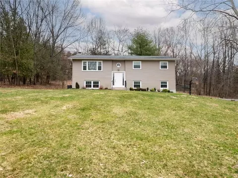 544 Clinton Hollow Rd, Clinton, NY 12578