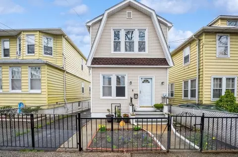 1621 Mayflower Ave, New York, NY 10461