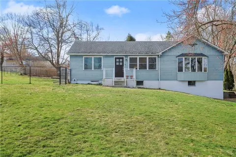 6 Briar Dr, Southeast, NY 10509