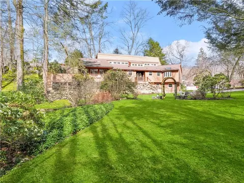 180 Bible St, Out Of Area, CT 06807