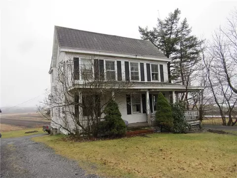 242 Meadow Ave, Chester, NY 10918