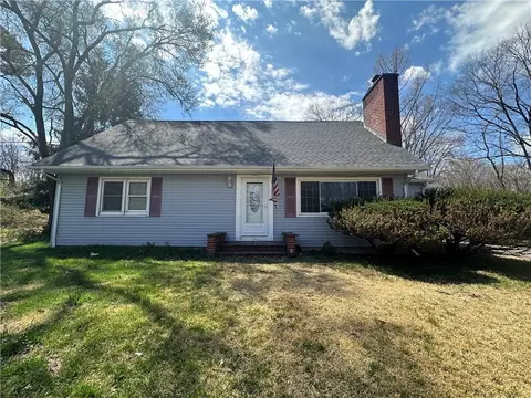 211 Seaman Rd, Wallkill, NY 10919