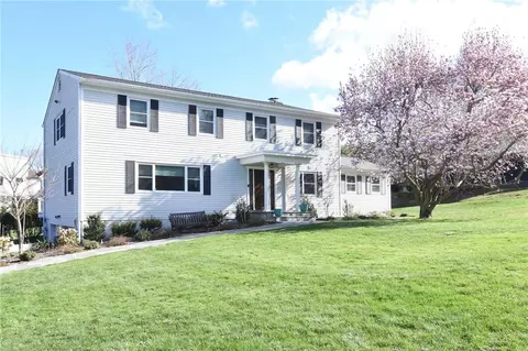 9 Beechwood Rd, Greenburgh, NY 10533