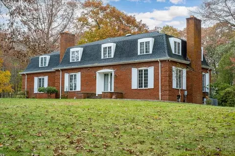 60 Birch Dr, Katonah, NY 10536