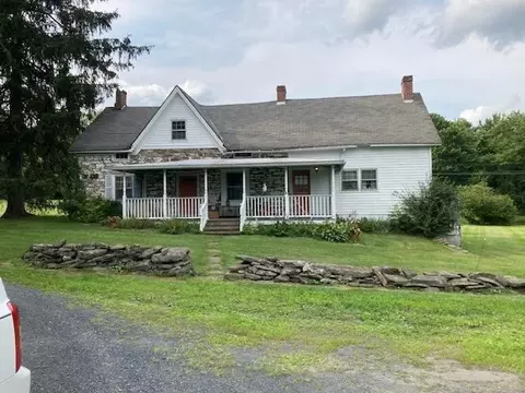 876 South St, Highland, NY 12528