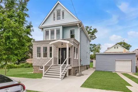 835 Dean Ave, New York, NY 10465