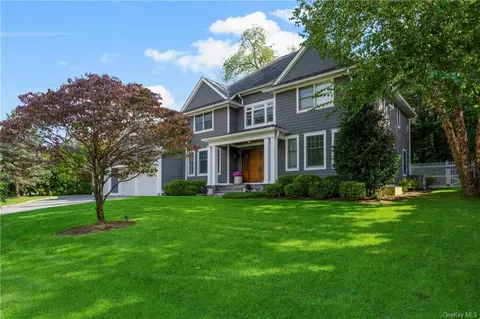 7 Hannan Pl, Rye, NY 10580