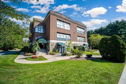 33 Roselle Ave #L, Mount Pleasant, NY 10570