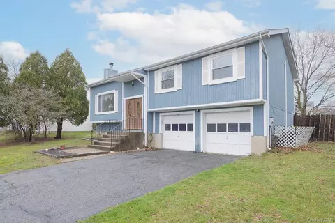 336 Butternut Dr, New Windsor, NY 12553