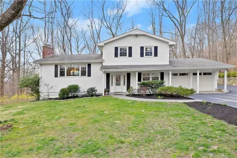 3 Laurie Ln, Lewisboro, NY 10590