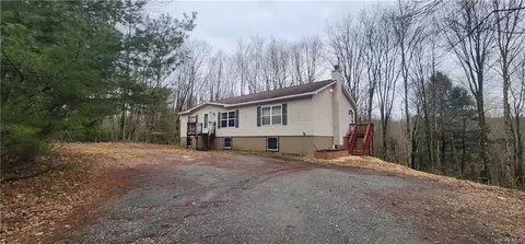 92 Fred Rd, South Fallsburg, NY 12779