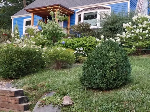 82 N Walnut St, Beacon, NY 12508