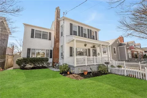 172 Ditmars St, New York, NY 10464