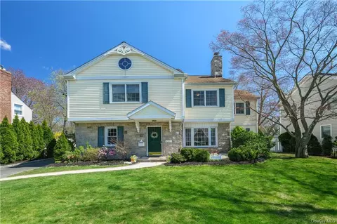 213 Lincoln Pl, Eastchester, NY 10709