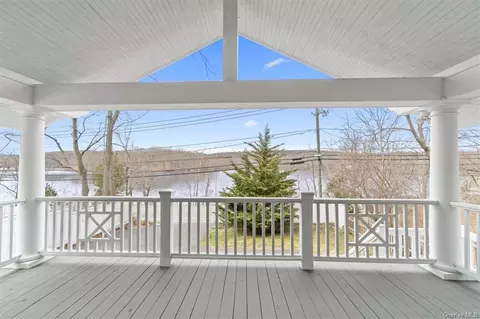 233 Lakes Rd, Monroe, NY 10950