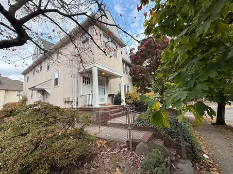 141 Centre St, Mount Vernon, NY 10552