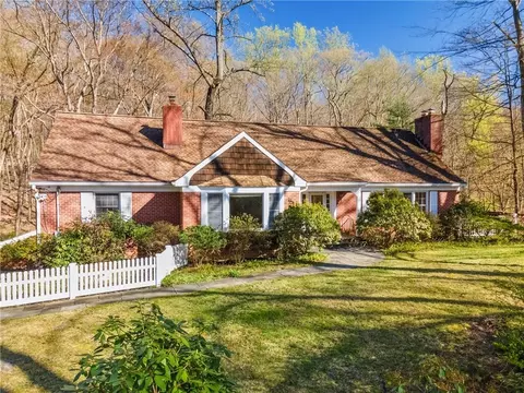 12 Green Valley Rd, North Castle, NY 10504
