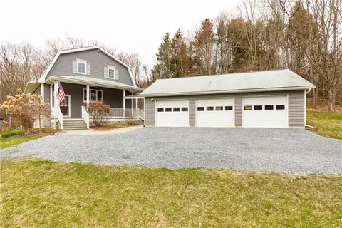 109 Brush Hill Rd, Union Vale, NY 12545