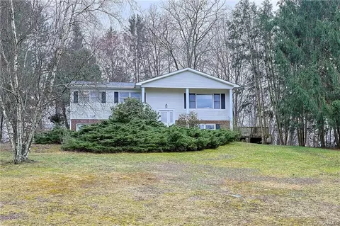35 Orchard Crest Dr, Minisink, NY 10998